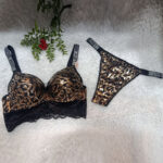 Leopar desenli sütyen takımı