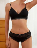 Siyah dantelli şeritli tanga - Görsel 2